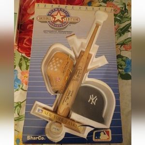 SHARCO AUTHENTIC MINIATURES BASEBALL EDITION - NEW YORK YANKEES